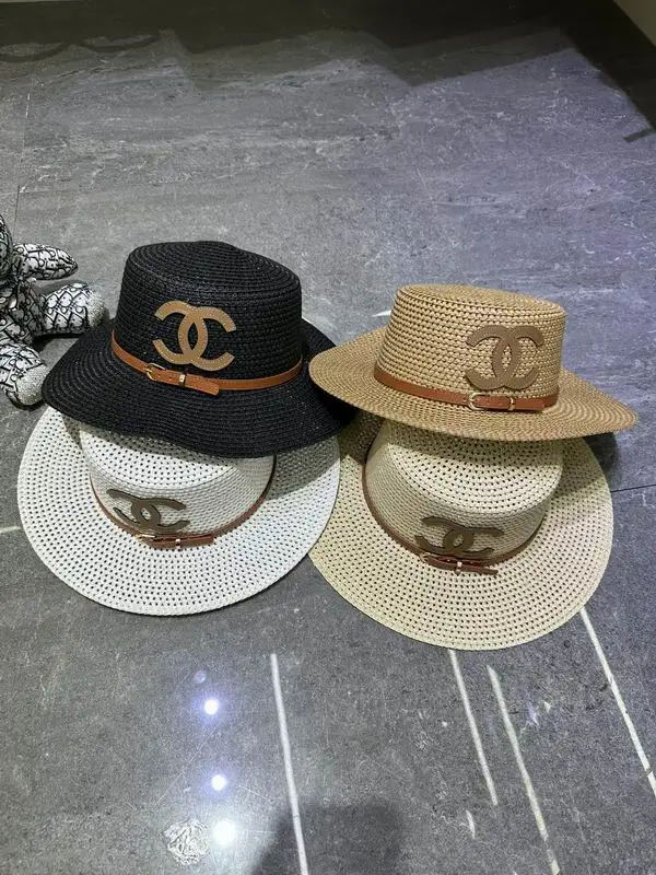 Chanel top hat dx175